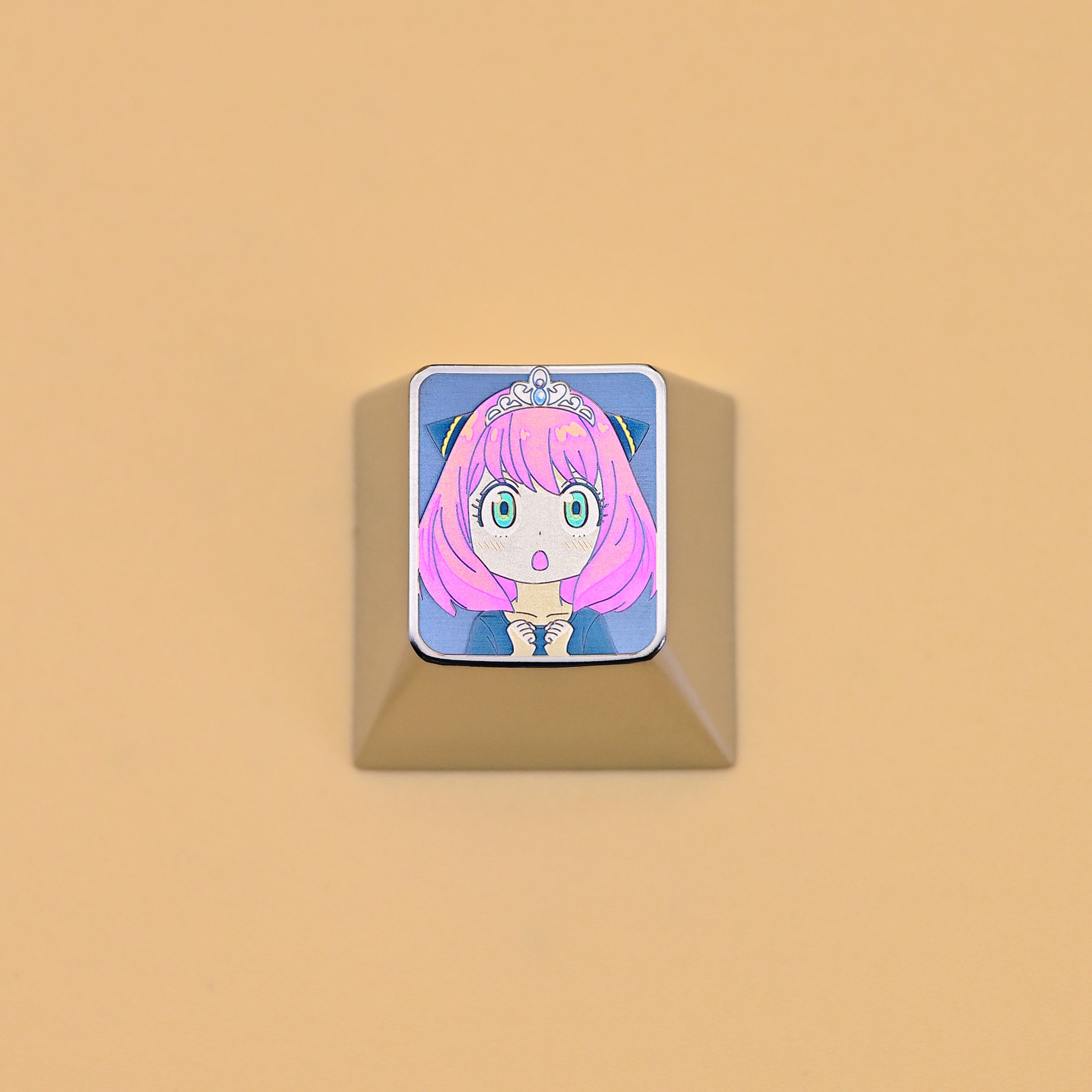 Anya wearing a crown, 1U titanium alloy personalized keycap, anime and game character keycap