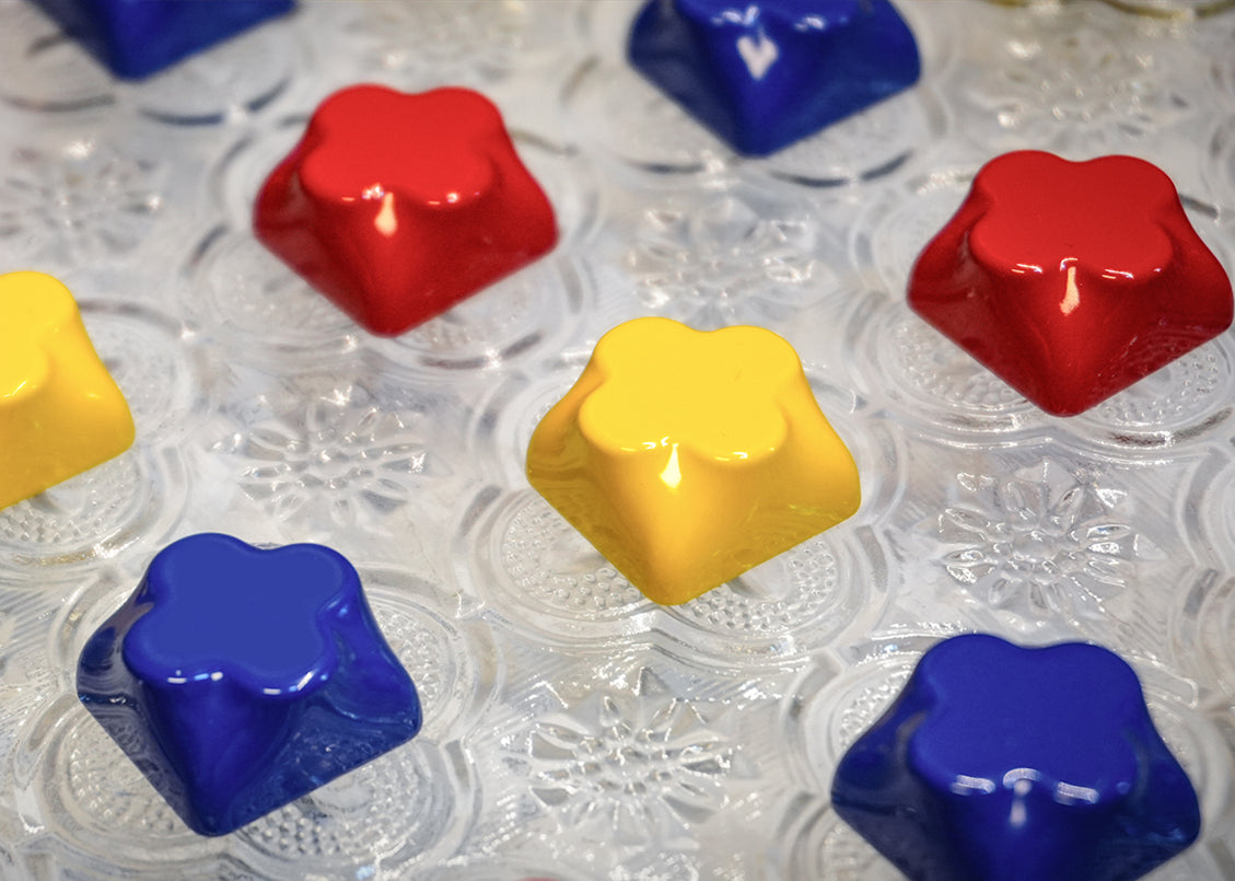 Metal personalized keycaps with plum blossom shaped aluminum alloy keycaps, metal baked paint, CNC machining, customized keycaps