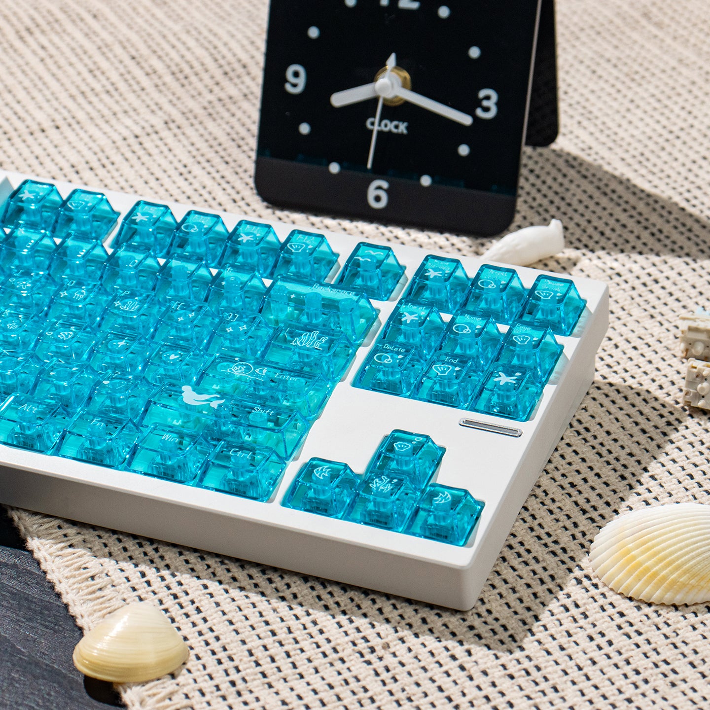 Snowy Mountain Strawberry Heartbeat Gradient Pink Transparent Mechanical Keyboard Keycaps Customization Complete Set PBT+PC Original Factory Height Set Keycaps