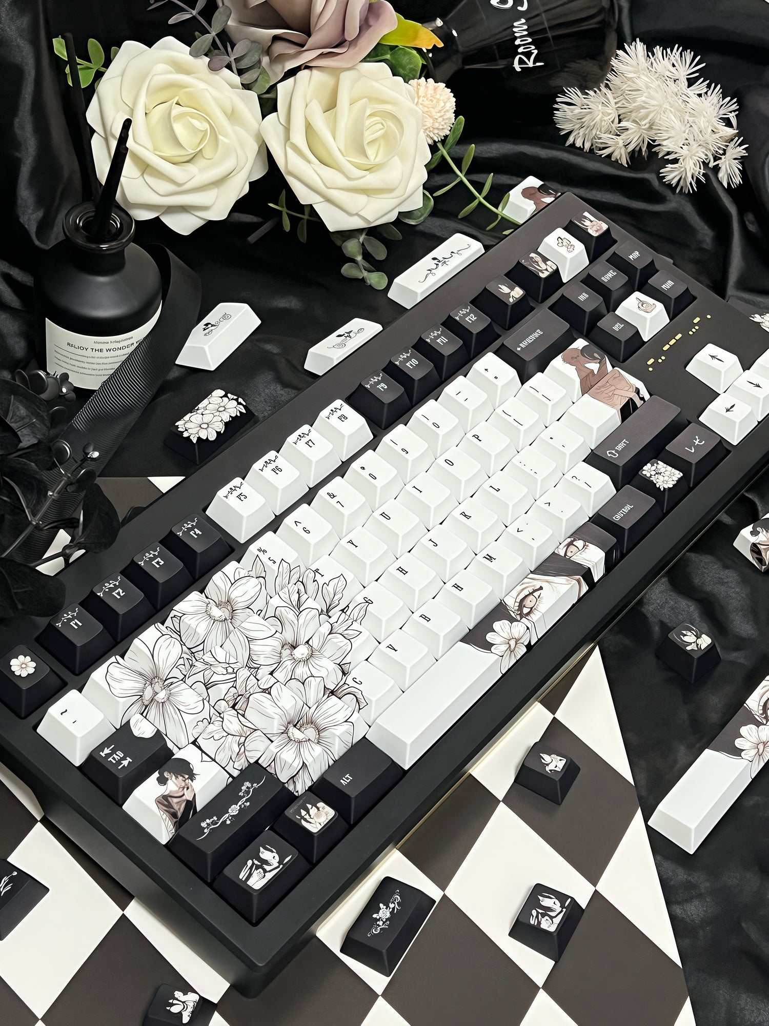 Chainsaw Man, Reze Theme Keycap Two dimensional Anime Peripheral Mechanical Keycap PBT Five sided Heat Sublimation Personalized Keycap Set