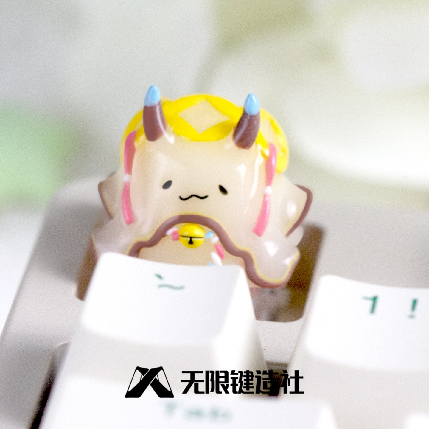 Original design, monetary Nudibranchia, multi-color resin semi transparent personalized keycaps, cute wealth symbol custom keycaps