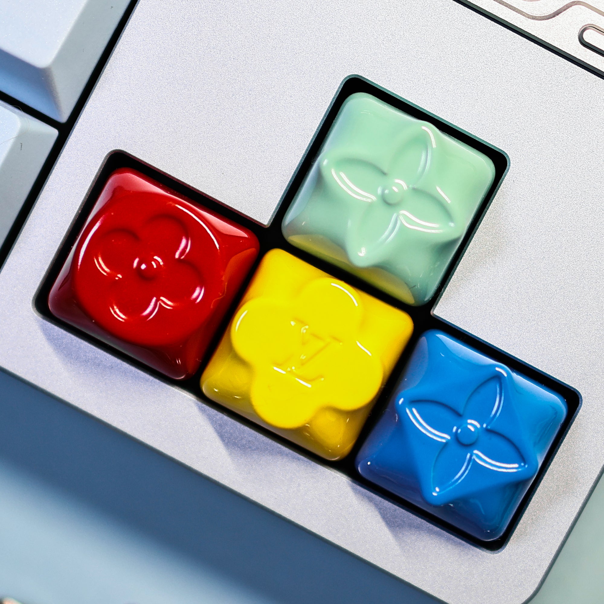 Irregular shaped personalized keycaps, luxury vintage series aluminum alloy keycaps painted with CNC machining, customized mechanical keyboards, custom keycaps
