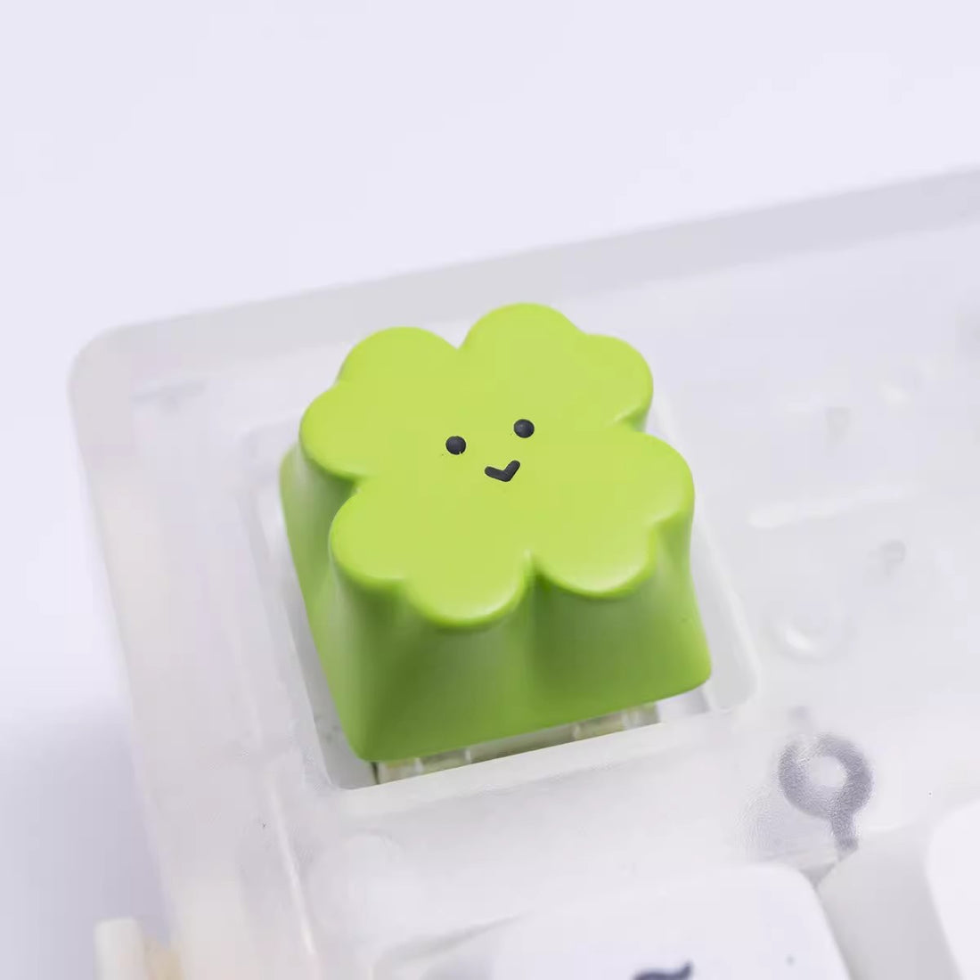 Cute, Lucky Four Leaves Clover, Resin Personalized Keycaps, Creative Lucky Keyboard Peripheral Keycaps