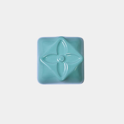 Irregular shaped personalized keycaps, luxury vintage series aluminum alloy keycaps painted with CNC machining, customized mechanical keyboards, custom keycaps