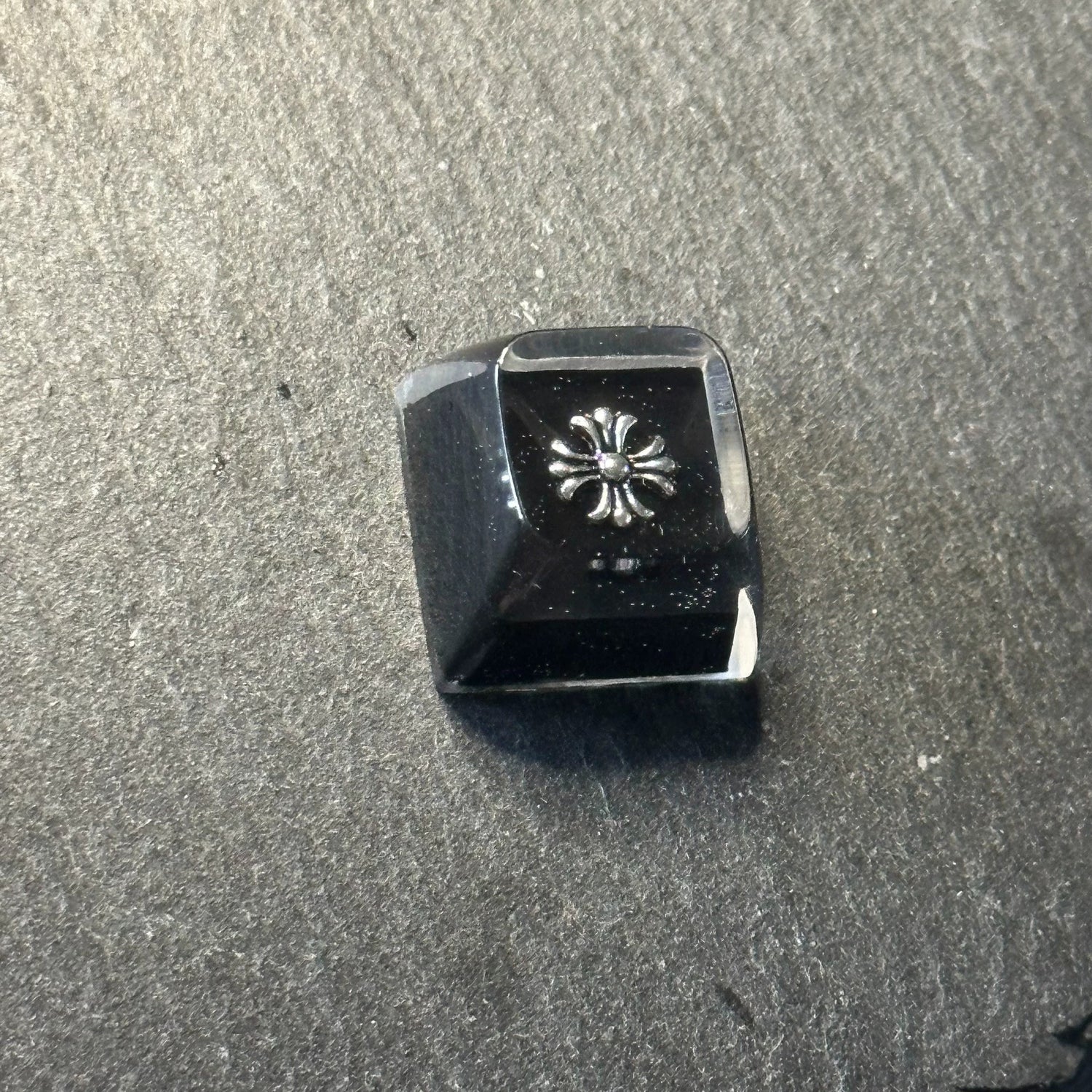 Chrome Hearts, Crystal drops of glue series, trendy fashion items, personalized keycaps, handmade keycaps