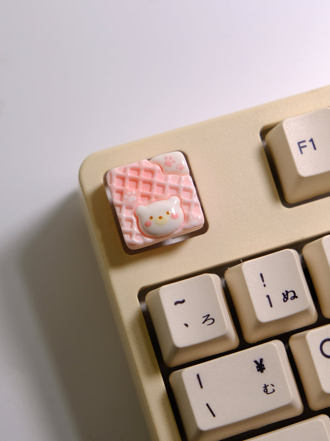 Super cute teddy bear waffle, personalized handmade keycaps, creative resin keycaps