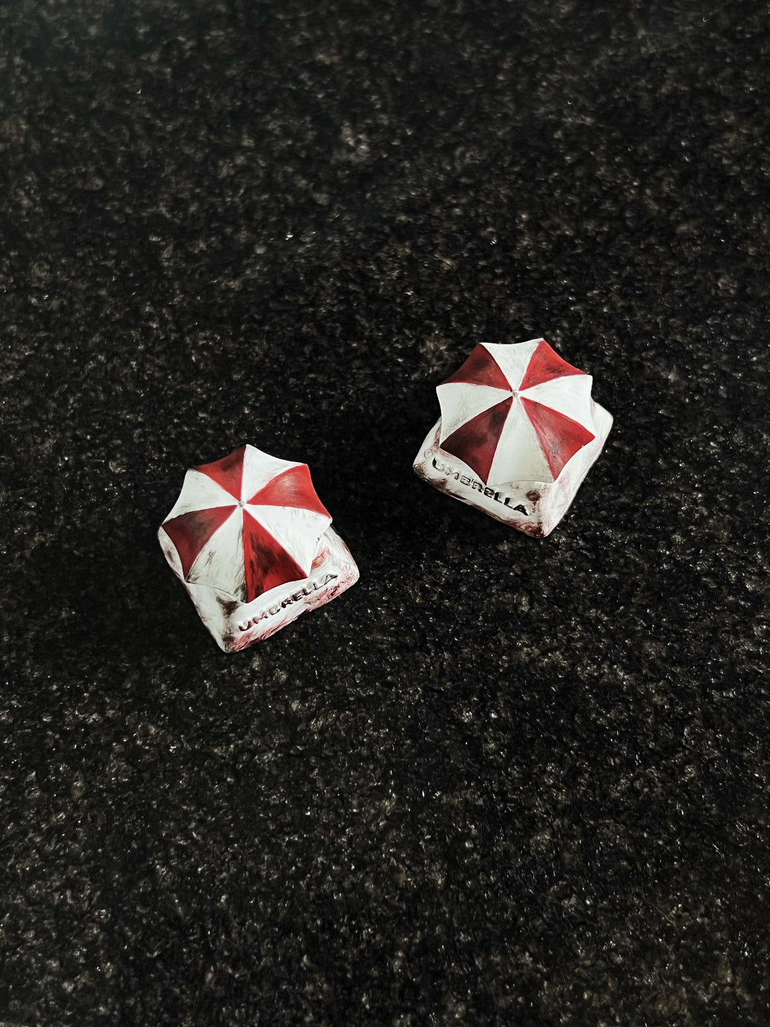 Biochemical crisis protection umbrella keycaps, personalized keycaps, three-dimensional creative rotating mechanical keycaps