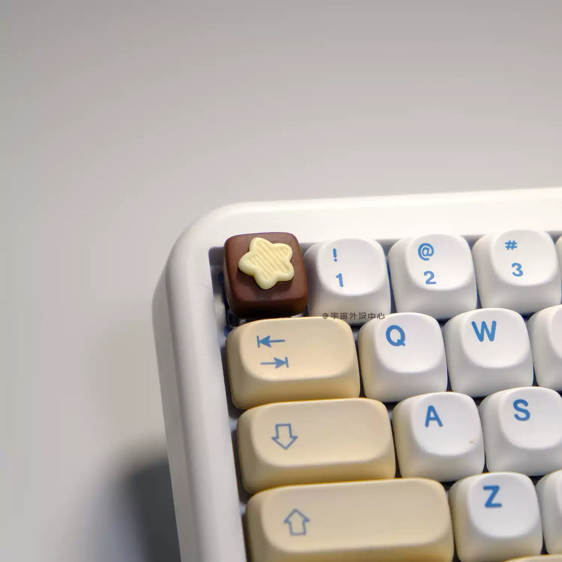 Super realistic, chocolate shaped resin keycaps, personalized keycaps, keyboard decorative keycaps