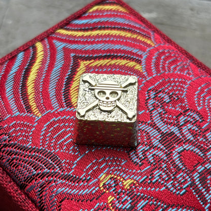 One Piece, grass hat Luffy logo, pure copper personalized keycaps, mechanical keyboard metal decorative keycaps