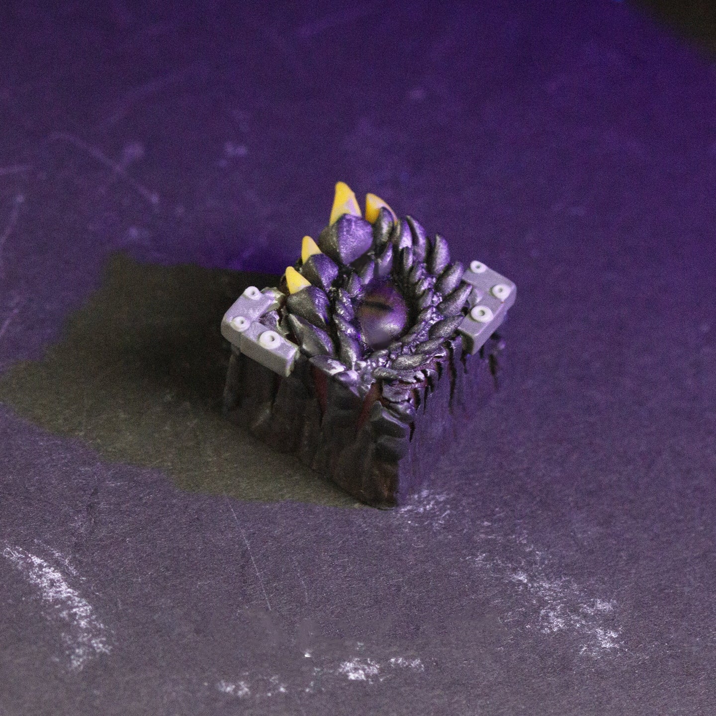 Dragon Eye, multi-color resin molded translucent artisankeycaps, mechanical keyboard art decorative keycaps.