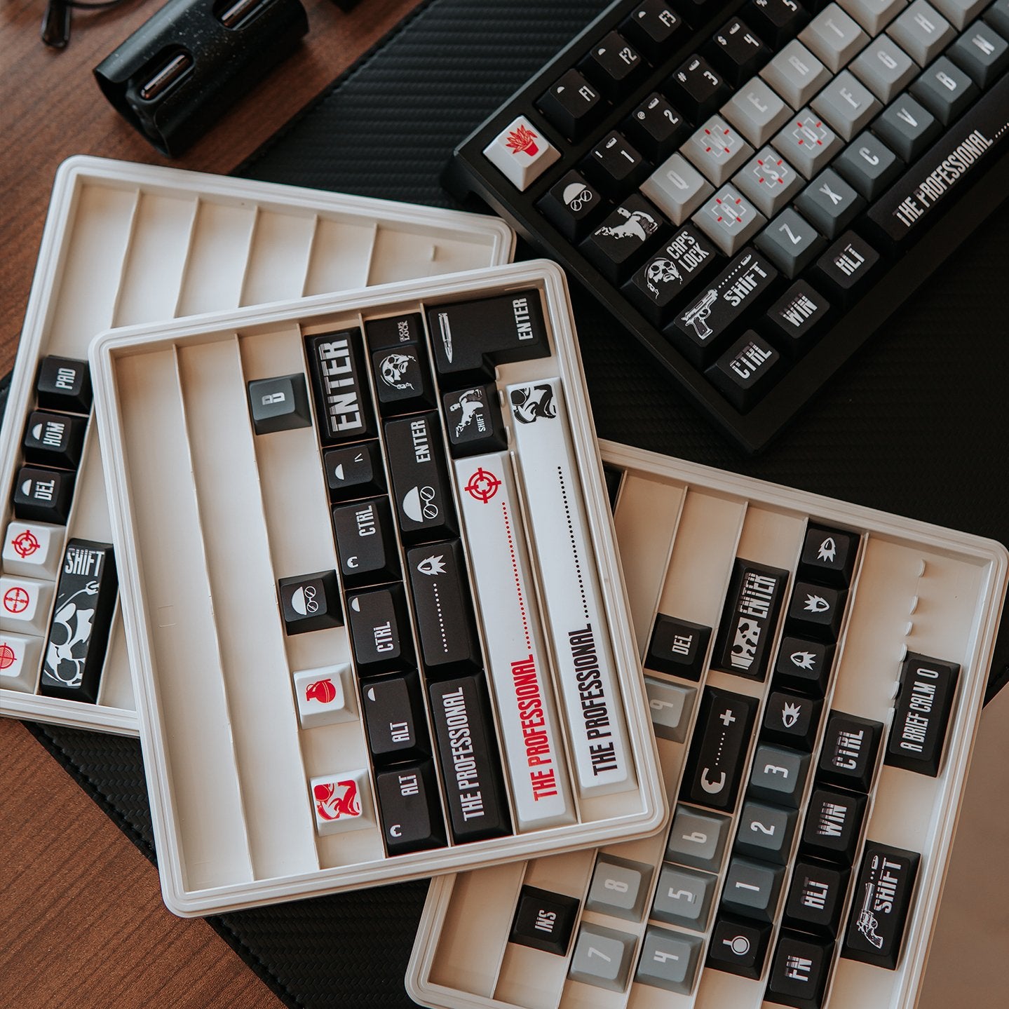 Original Design Leon The Professional Theme Mechanical Keyboard Keycap Complete Set PBT Thermal Sublimation Original Factory Highly Personalized Keycap Set