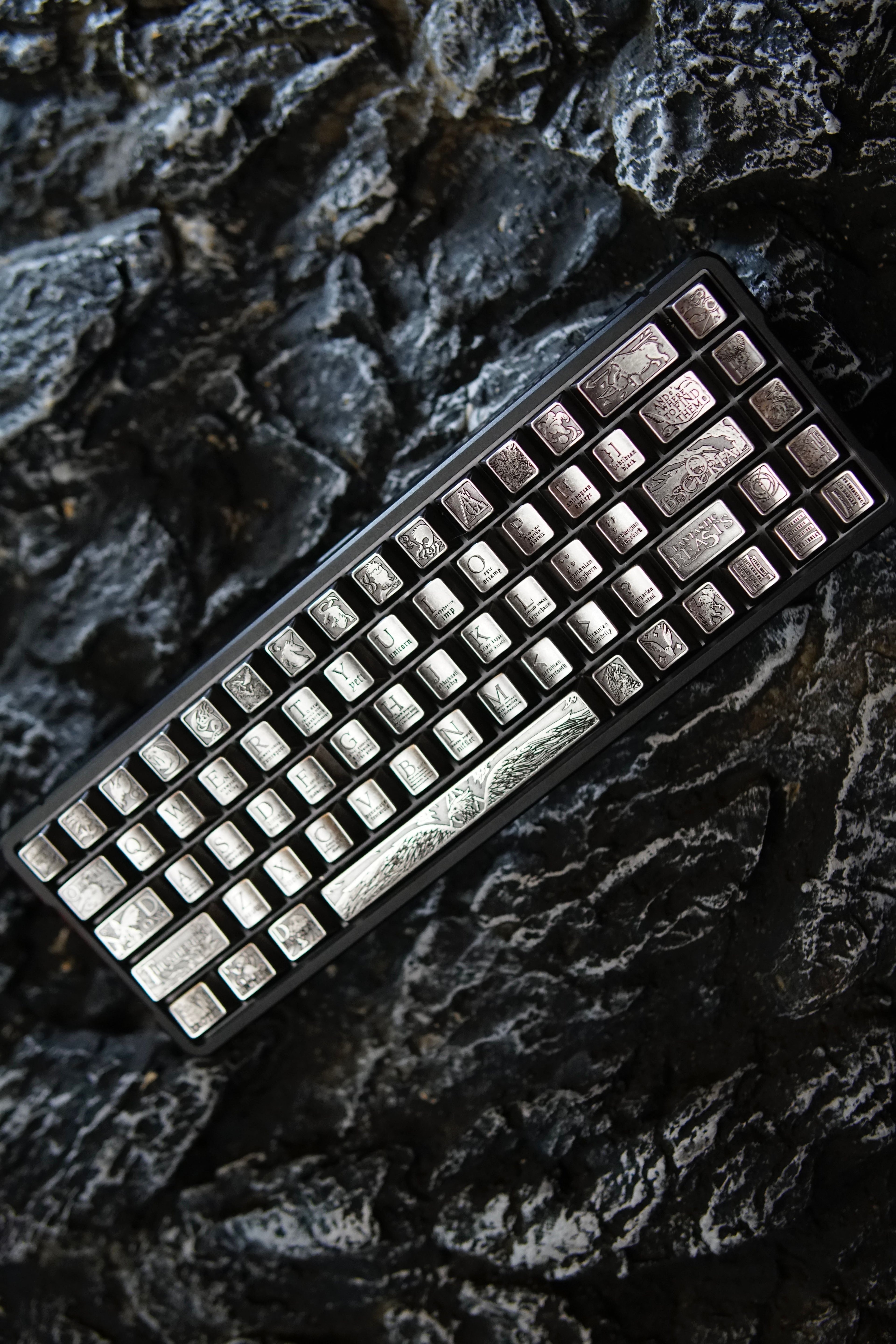 Fantastic Beasts theme, metal laser carved keycaps set, personalized keycaps made of zinc alloy material.
