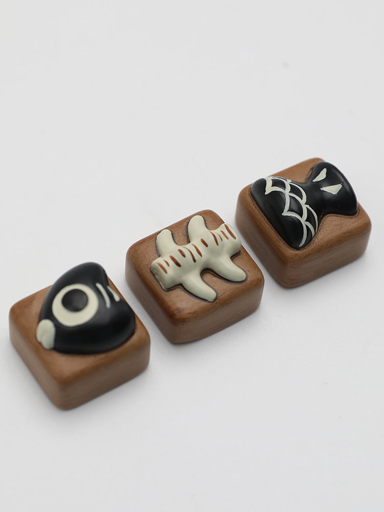 Small belly fish bone personalized keycap resin mechanical keycap cute style cartoon creative keycap