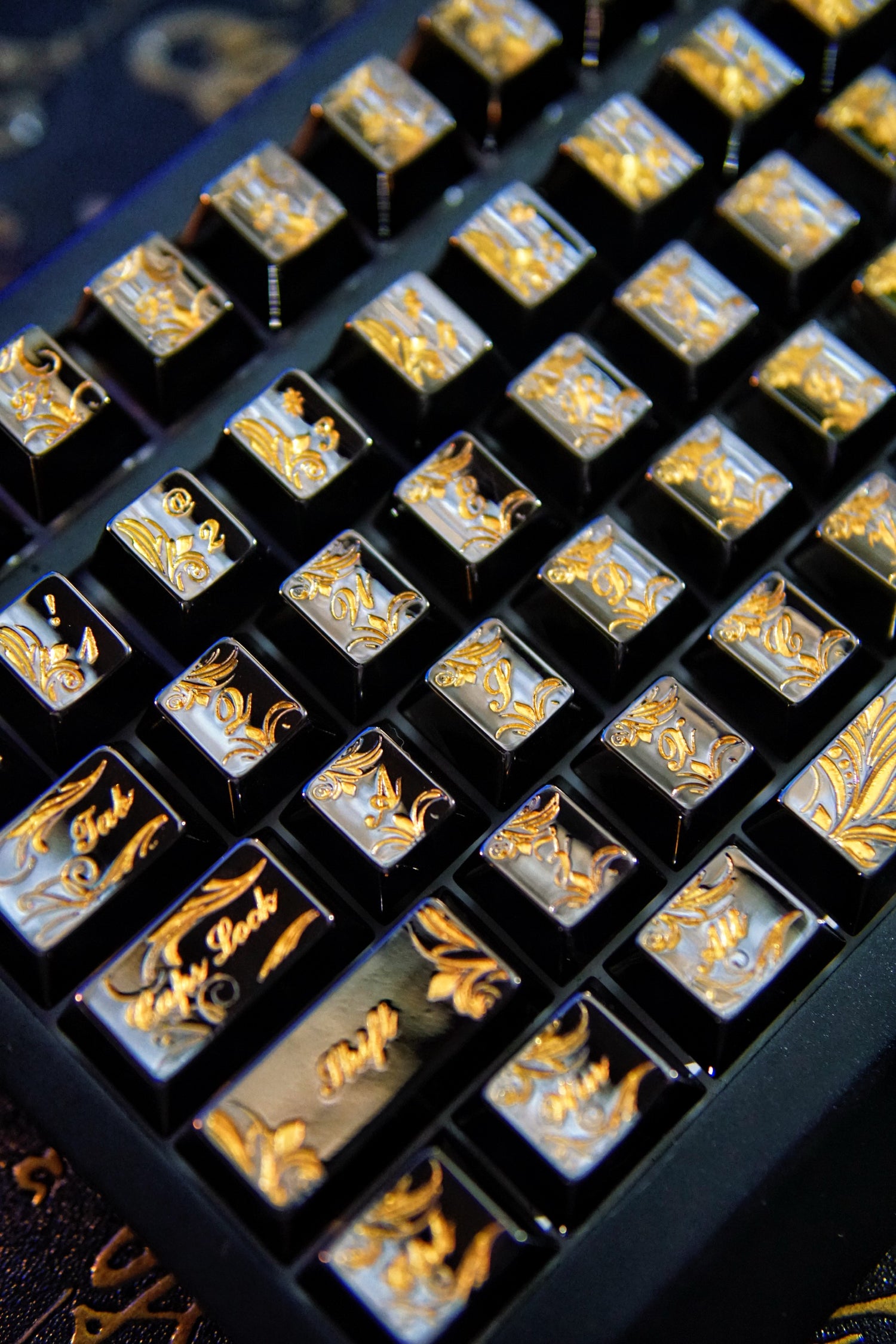 Black PVD mirror original factory height metal zinc alloy CNC carved retro patterned metal decorative keycaps