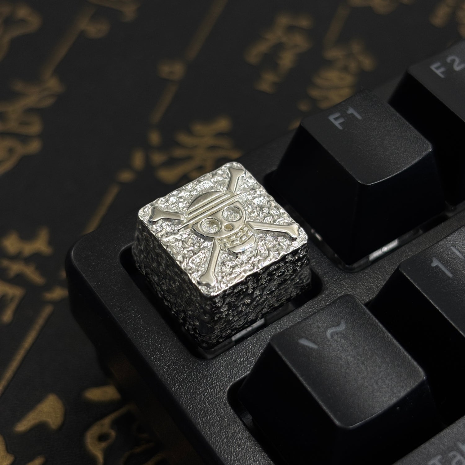 One Piece, grass hat Luffy logo, pure copper personalized keycaps, mechanical keyboard metal decorative keycaps