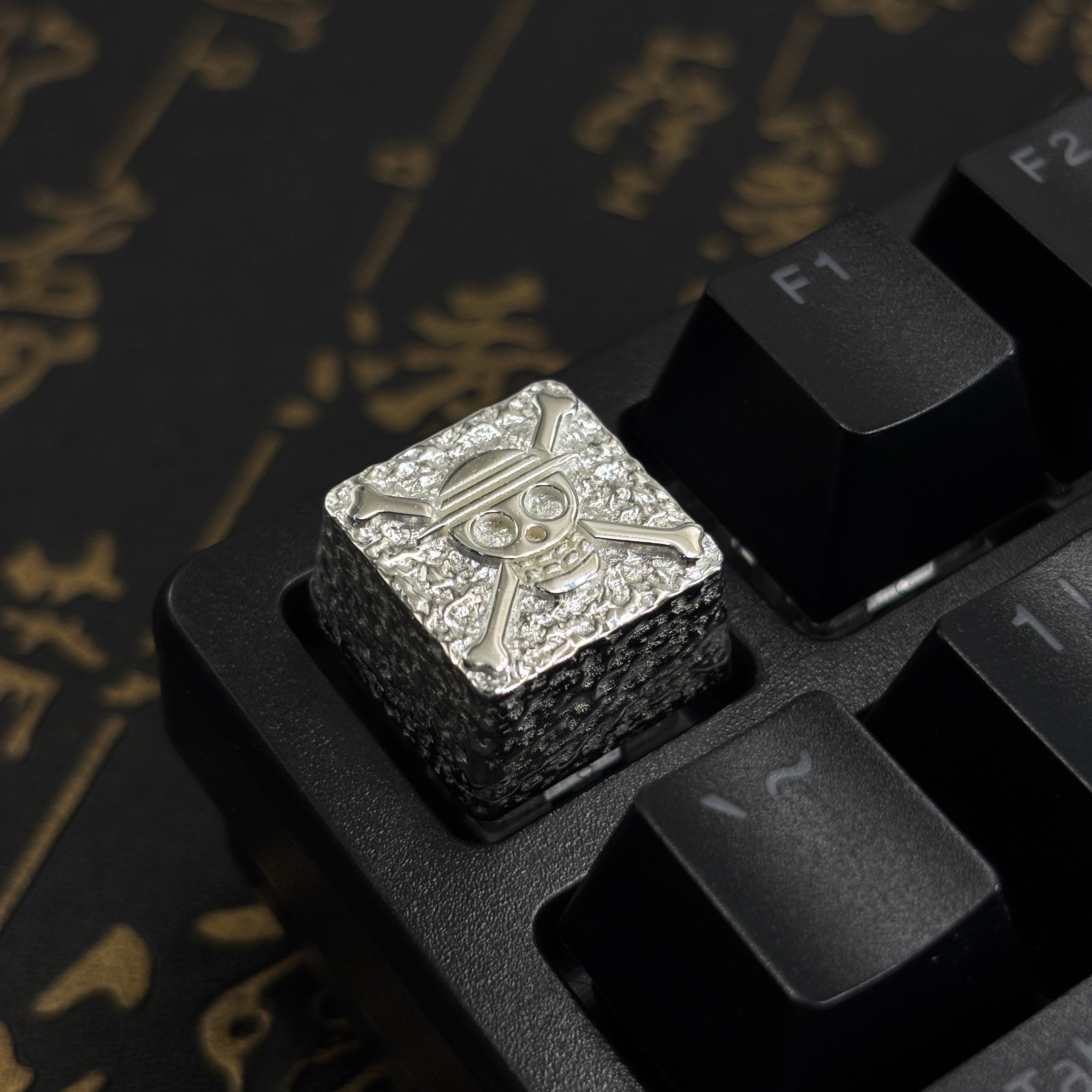 One Piece, grass hat Luffy logo, pure copper personalized keycaps, mechanical keyboard metal decorative keycaps