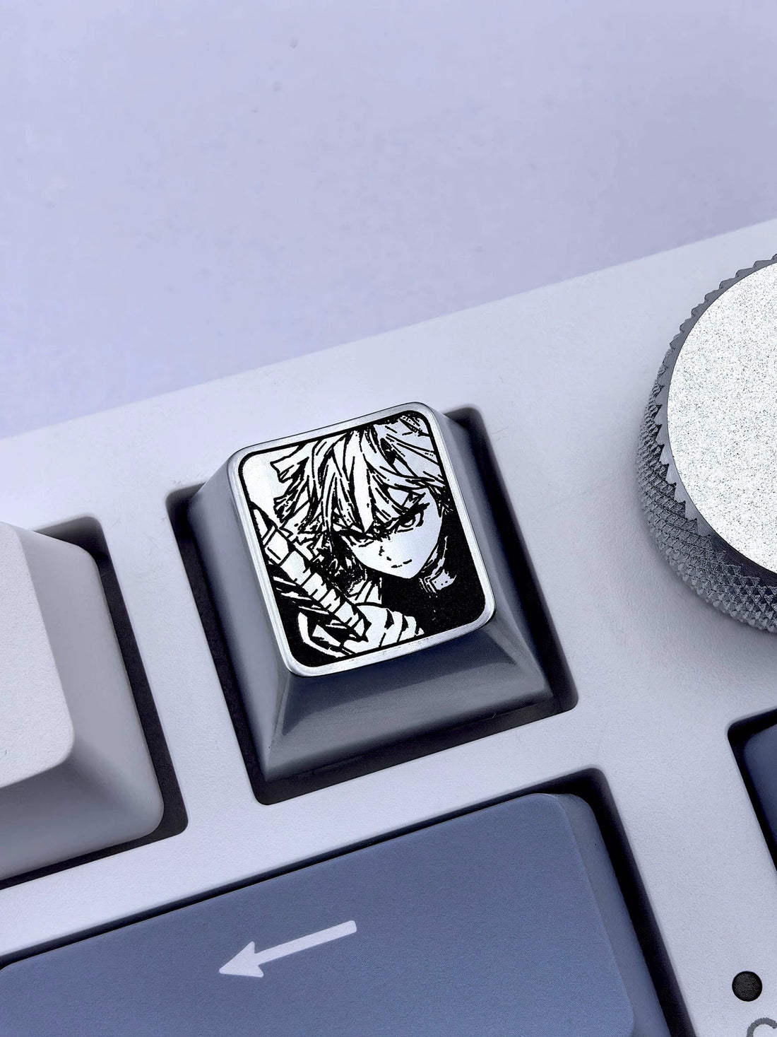 Agatsuma Zenitsu zinc alloy 1U personalized keycap, simple metal solid color, black and white line cartoon keycap