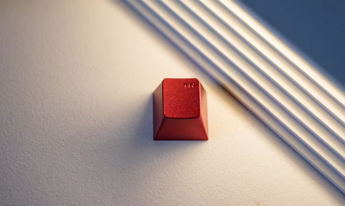 Simplified aluminum alloy anode Christmas red metal keycaps, original factory height R4 mechanical keyboard, creative and personalized keycaps