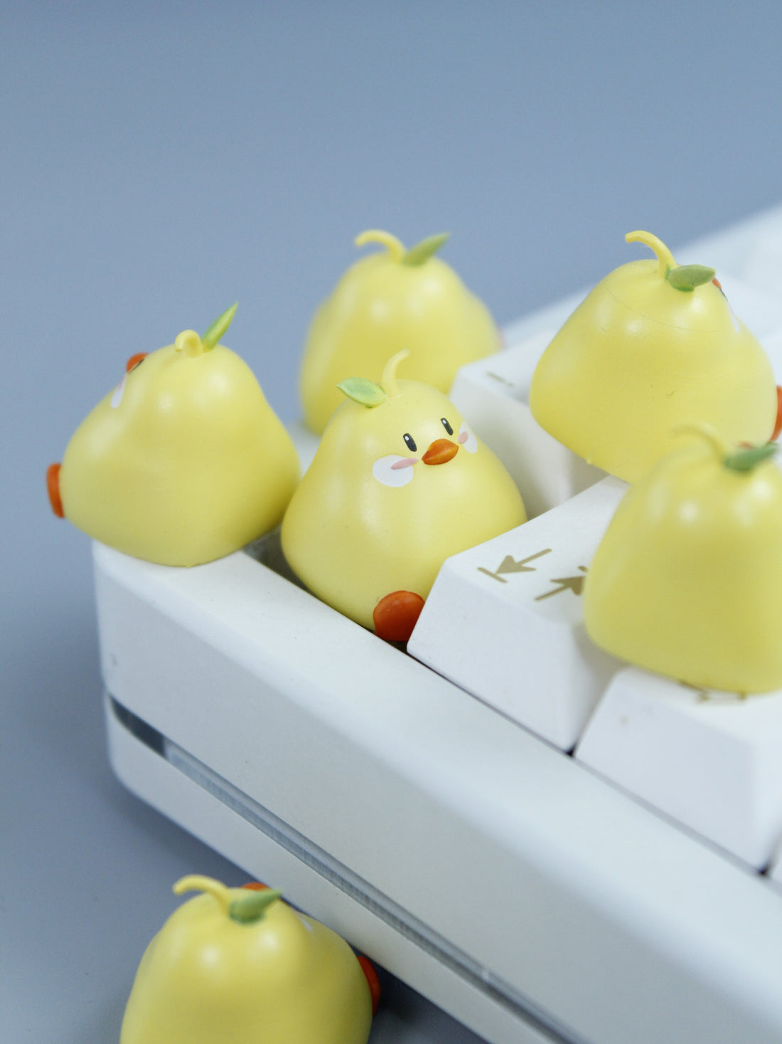 Infinite warmth, beautiful pear resin coated keycaps, creative and cute keycaps, decorative keycaps