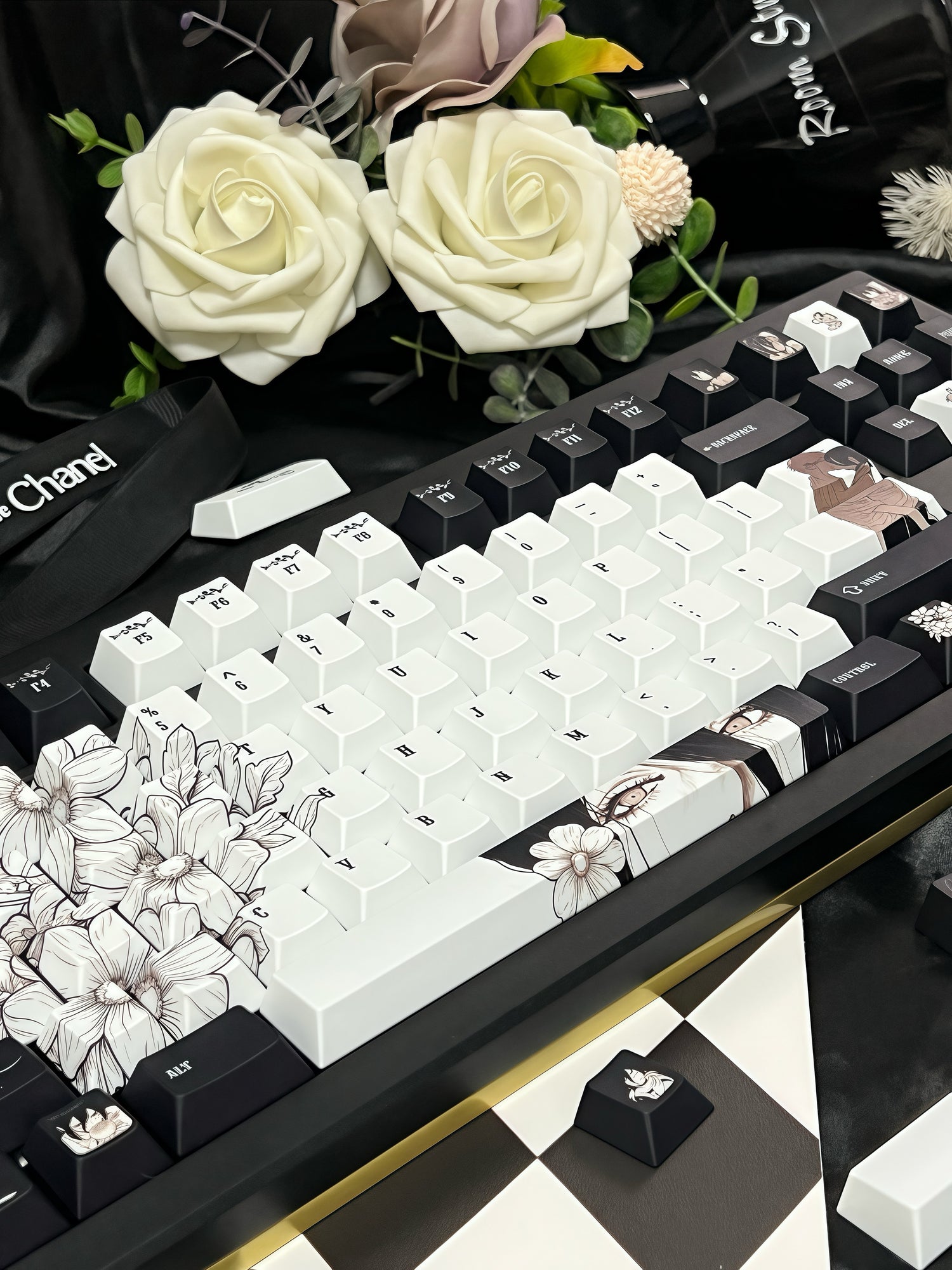 Chainsaw Man, Reze Theme Keycap Two dimensional Anime Peripheral Mechanical Keycap PBT Five sided Heat Sublimation Personalized Keycap Set
