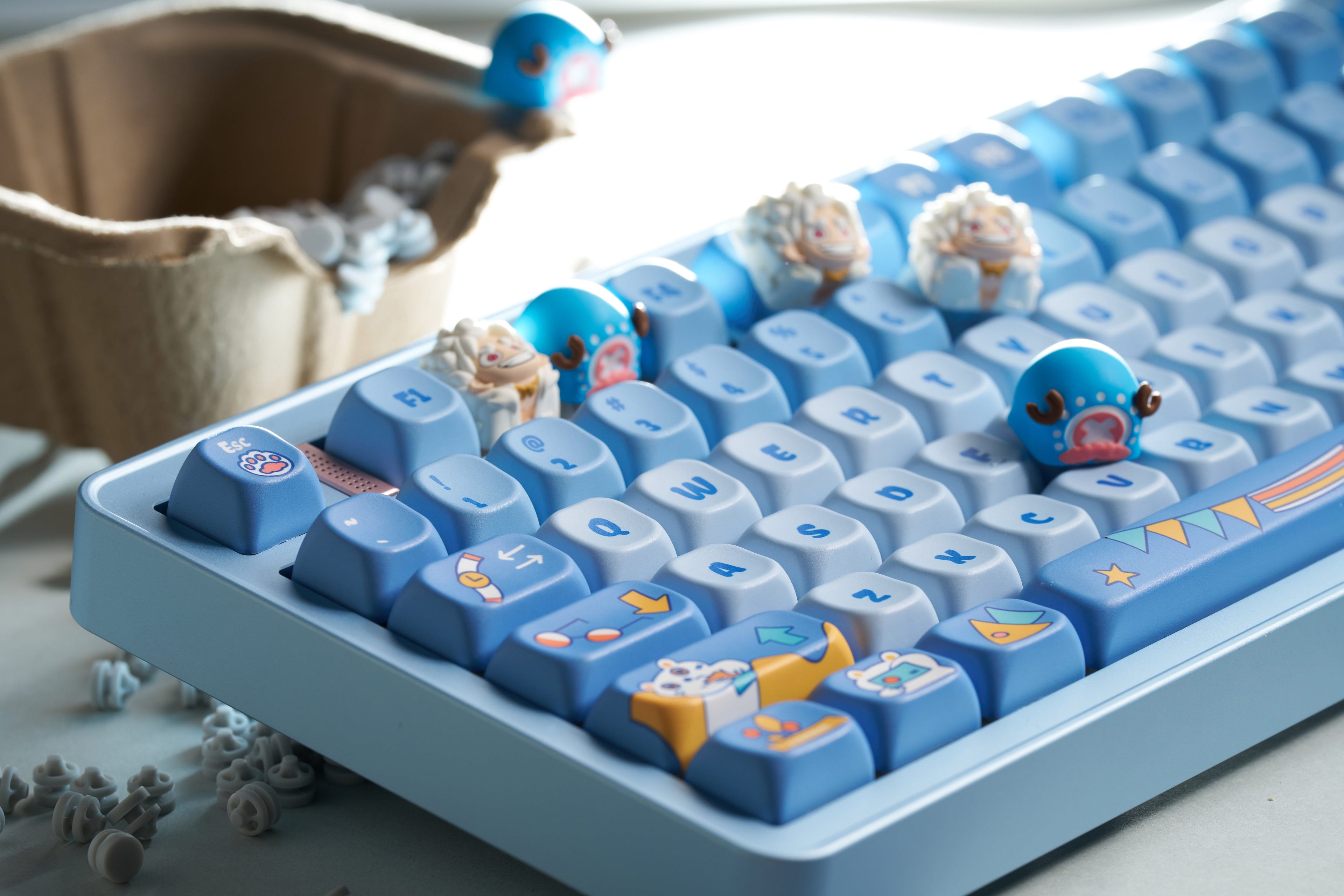 One Piece, Nika Luffy, Tony Tony Chopper hats, multi colored resin molded personalized keycaps, artisankeycaps artistic handmade keycaps.