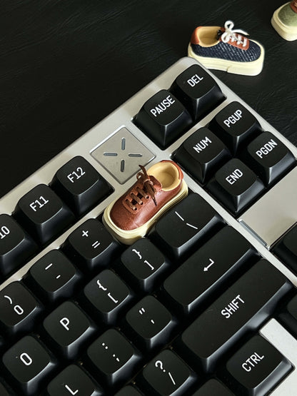 Genuine leather small leather shoes with personalized keycaps 2U, retro creative mechanical keyboard keycaps, genuine leather artistic handmade keycaps