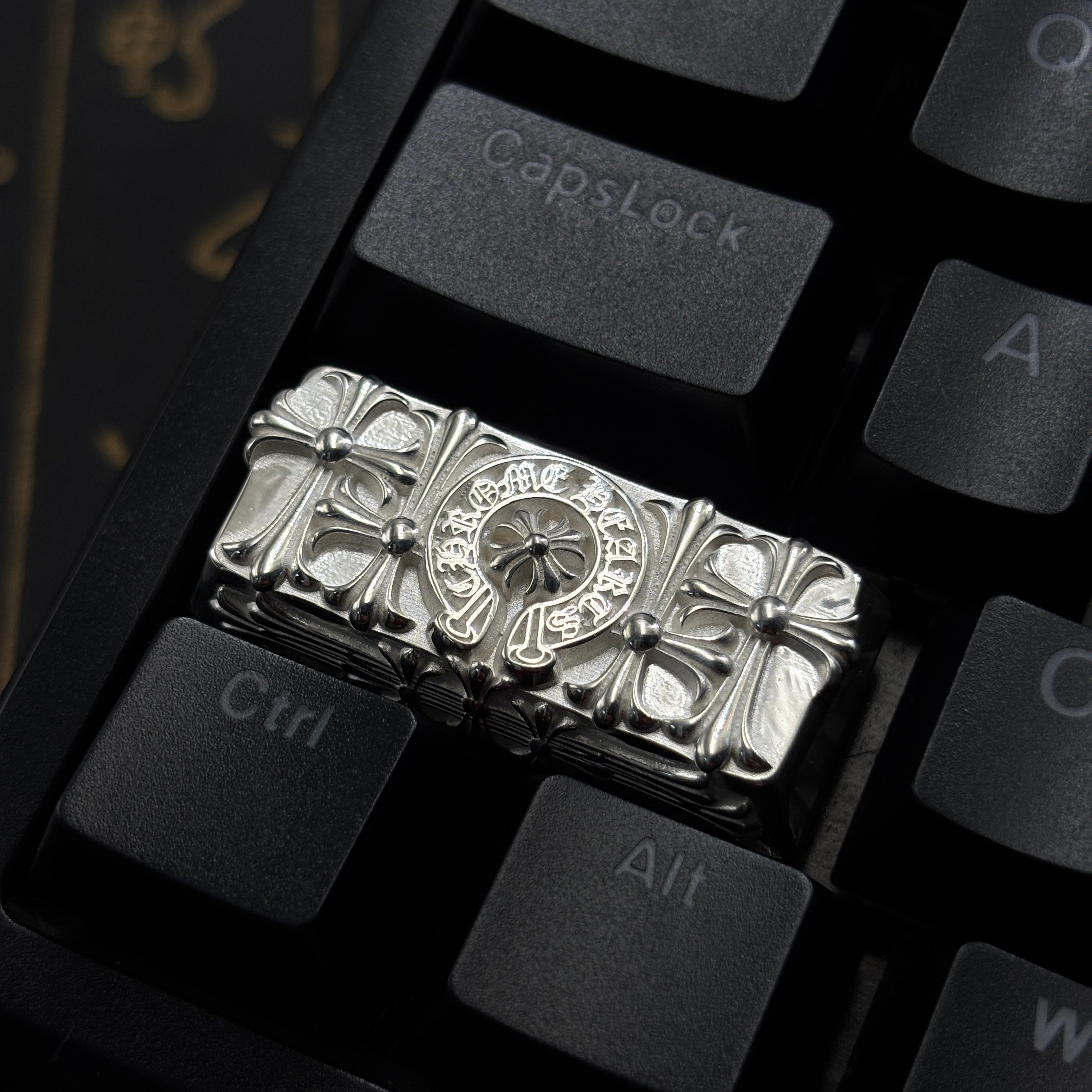 Chrome Hearts style, full keyboard key positions, 925 sterling silver custom trendy cultural keycaps, fashionable and personalized artistic decorative keycaps.
