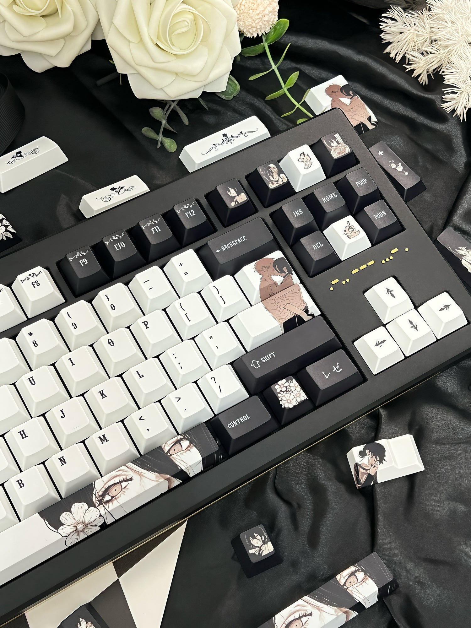 Chainsaw Man, Reze Theme Keycap Two dimensional Anime Peripheral Mechanical Keycap PBT Five sided Heat Sublimation Personalized Keycap Set