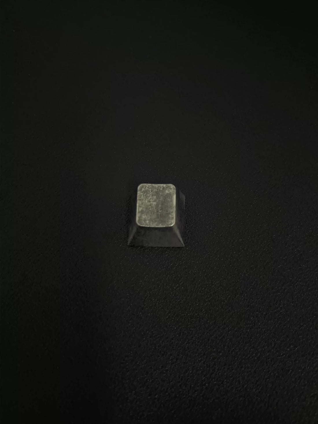 Chinese Lacquer, antique silver keycaps, personalized keycaps, resin coated keycaps, mechanical keyboard decorative keycaps