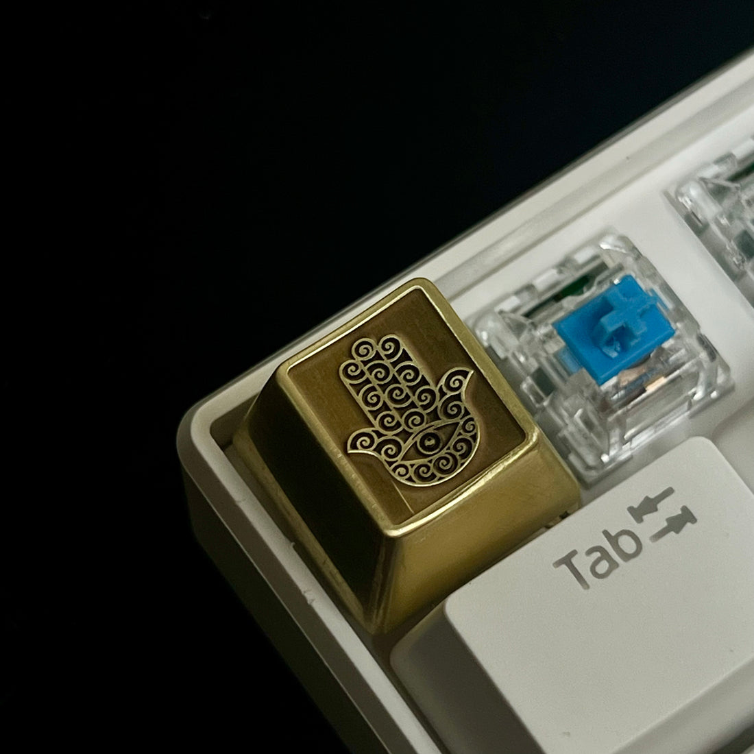 Khamsah, custom keycaps, personalized keycaps, brass decorative keycaps