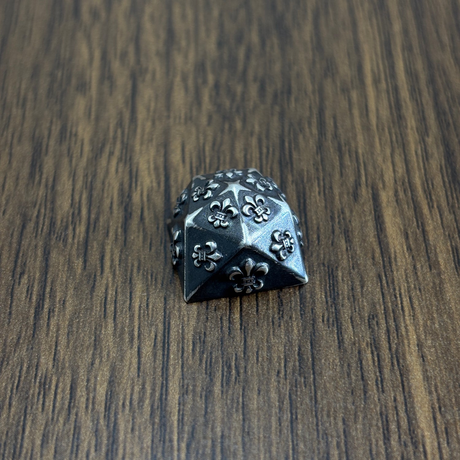 Chrome Hearts sterling silver oxide black style, full keyboard key positions, 925 sterling silver custom fashionable cultural keycaps, fashionable personalized art decoration keycaps