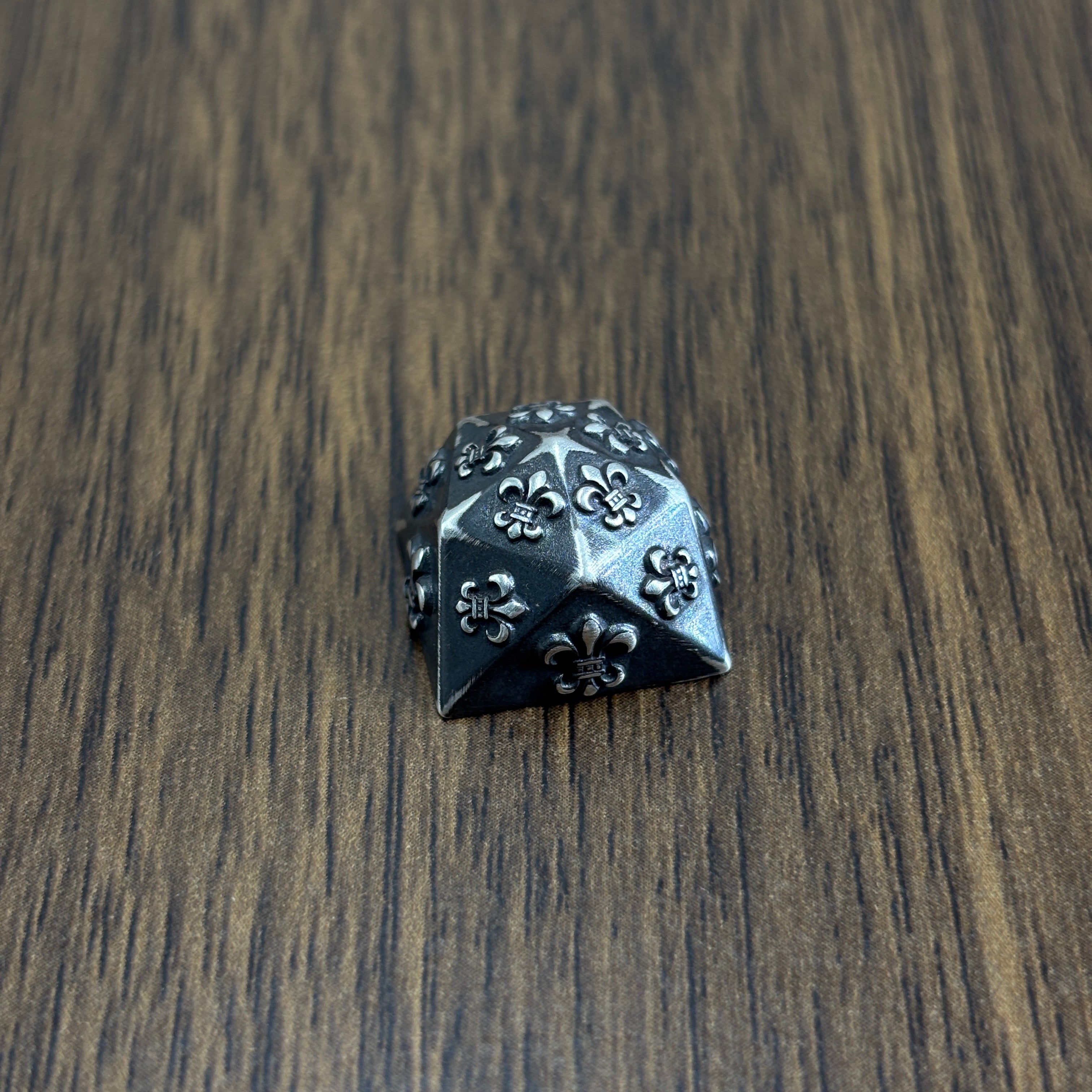 Chrome Hearts sterling silver oxide black style, full keyboard key positions, 925 sterling silver custom fashionable cultural keycaps, fashionable personalized art decoration keycaps