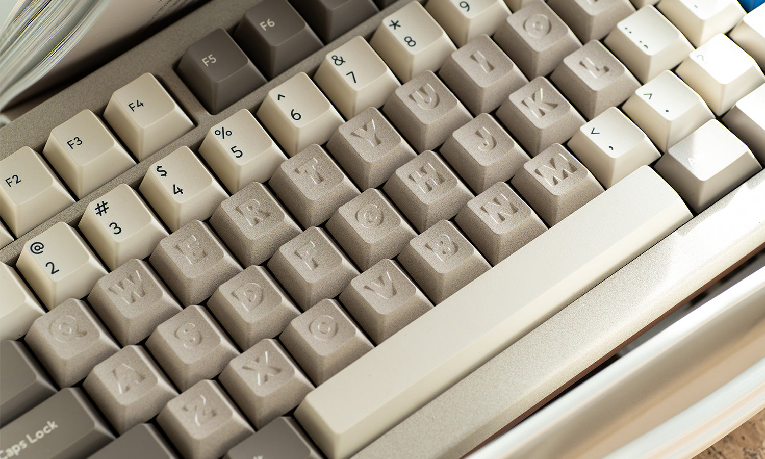 ROTOR mirror inspired aluminum alloy letter keycap set with 27 CNC machined anodized customized personalized keycap letter sets