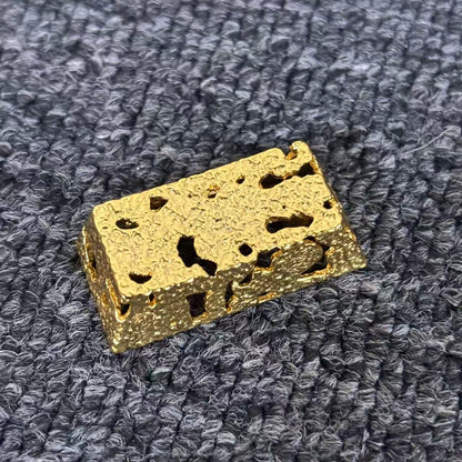 Pure copper material surface gold-plated hollow metal personalized keycaps, metal minimalist style translucent decorative keycaps