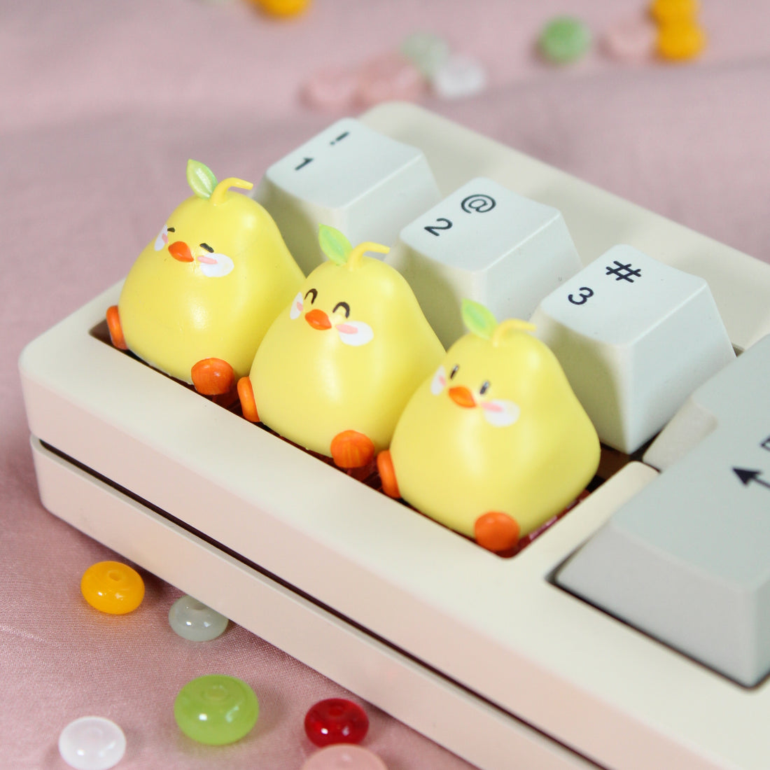 Infinite warmth, beautiful pear resin coated keycaps, creative and cute keycaps, decorative keycaps