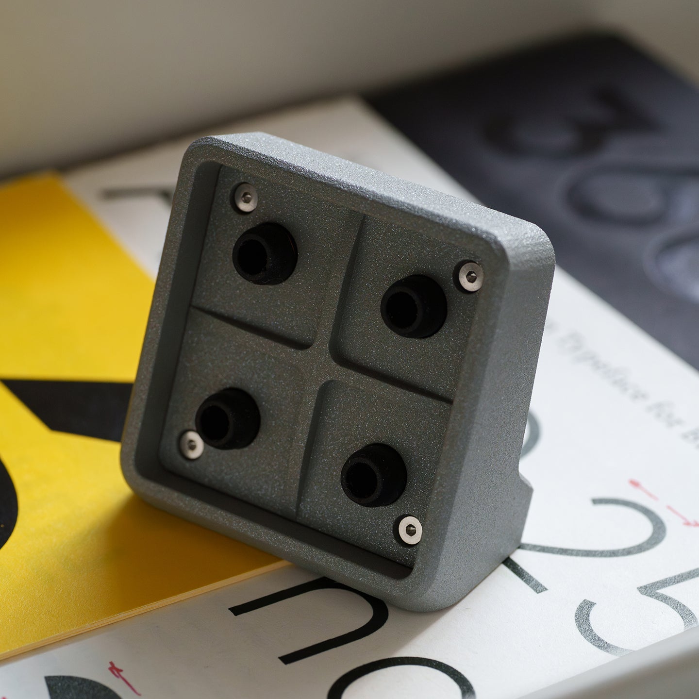 Macaron color palette Irregular shaped personalized keycaps, luxury vintage series aluminum alloy keycaps painted with CNC machining, customized mechanical keyboards, custom keycaps