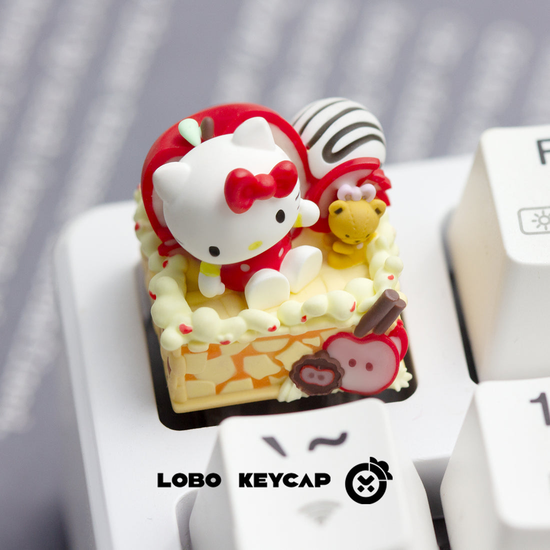 Cute character collection, multi-color resin molded personalized keycaps, handmade resin creatively decorated keycaps