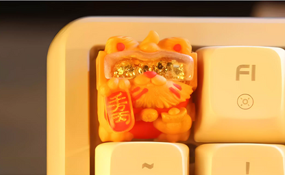 Lucky Cat， Multi colored resin one-piece molded personalized keycaps, handmade art keycaps, creative keycaps