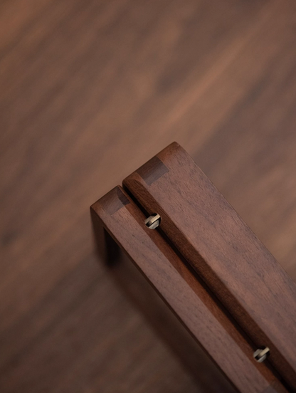 Solid wood, black walnut, glass, brass/stainless steel lining, customized dust-proof magnetic design for keycap storage box, personalized keycap collection box