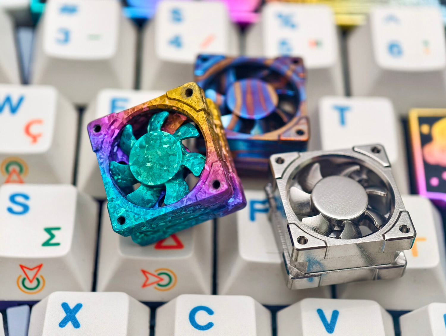 Titanium alloy EDC fan keycaps, titanium alloy movable fan blades, mechanical keyboard decorative keycaps, CNC metal processing customized keycaps