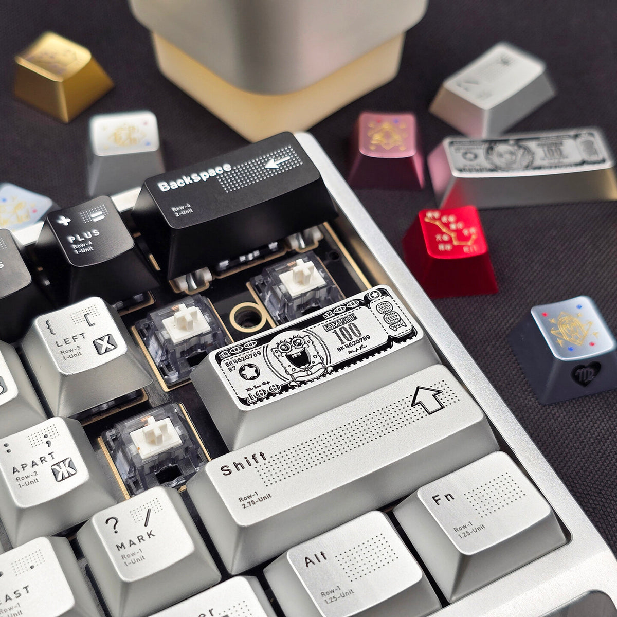 Anime themed design for US dollar bills, featuring aluminum alloy personalized keycaps, 2.25U personalized keycaps, and mechanical keyboard decorative keycaps