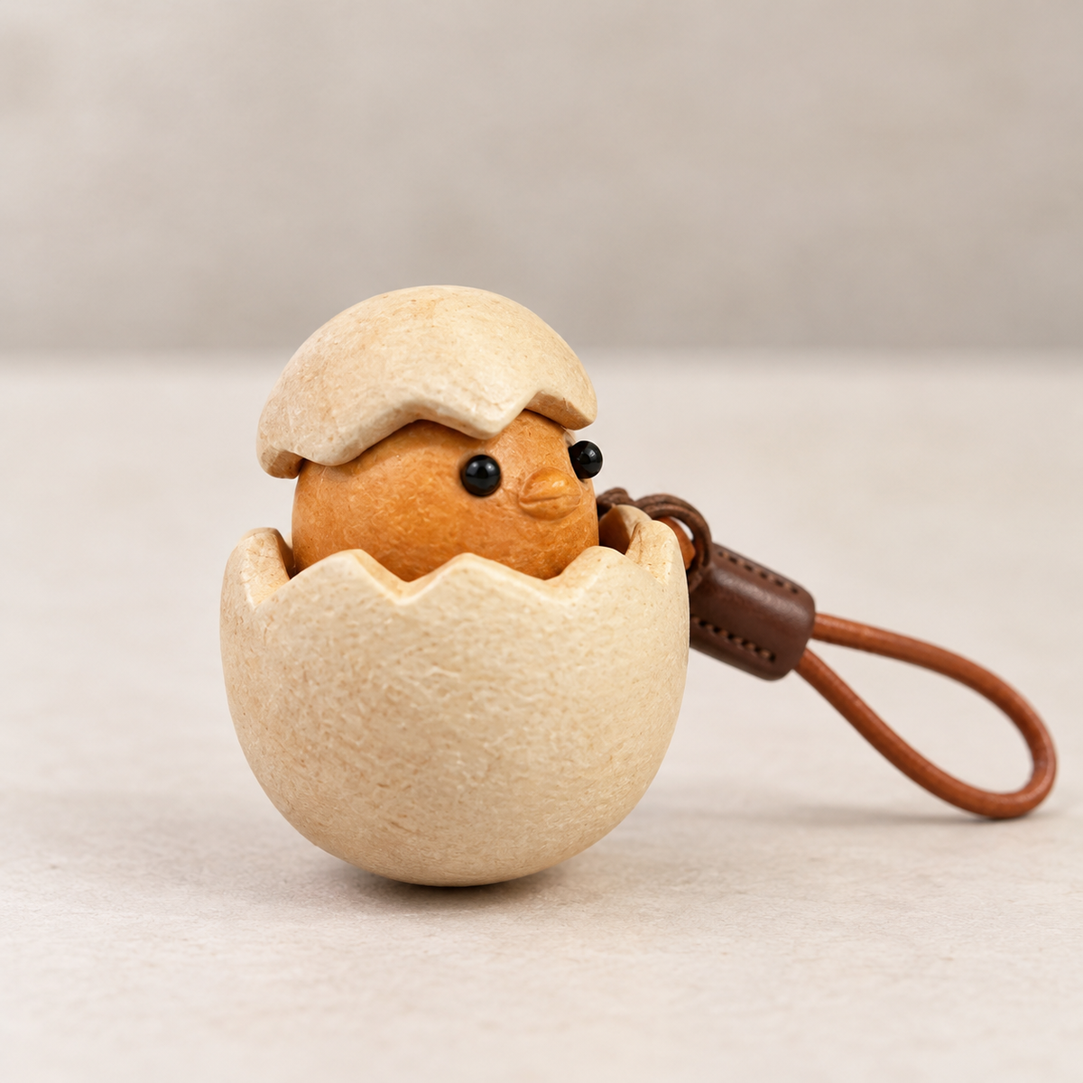 Solid wood relief stress button toys for hatching chicks, mechanical switch toys, wooden press toys, and creative products for keyboard peripherals.
