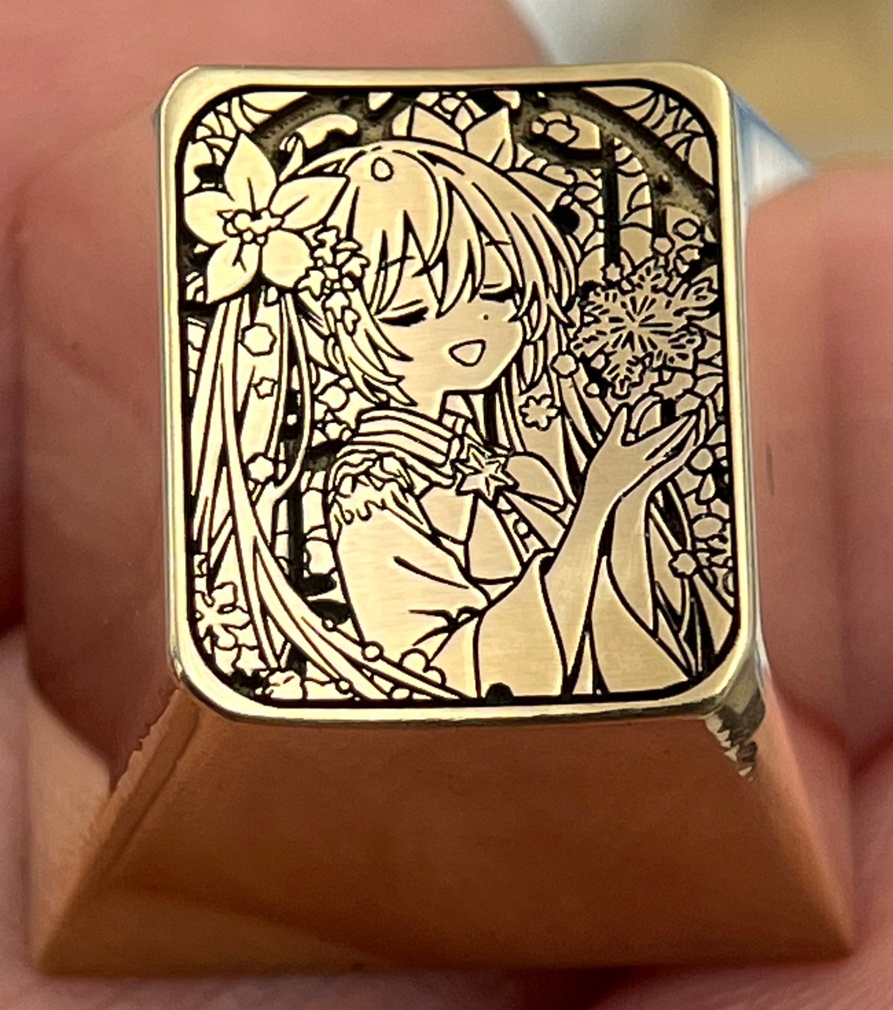 Hatsune Miku, brass material deep carving process, 1U metal personality key cap, animation music culture creative customized decorative key cap