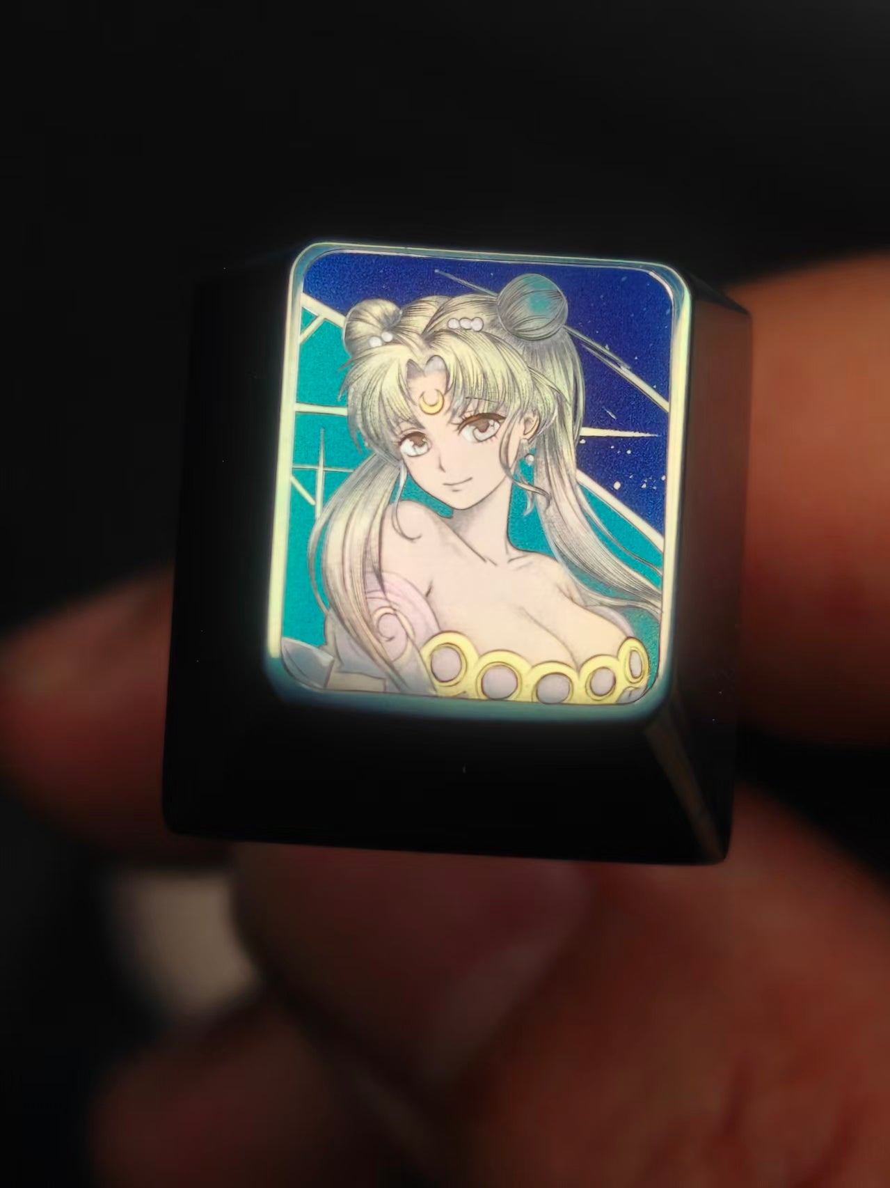 Pretty Guardian Sailor Moon，Tsukino Usagi， Precision carved handmade anode 1 U titanium alloy metal personalized keycaps, anime  cultural creative keycaps, mechanical keyboard artistic decorative keycaps