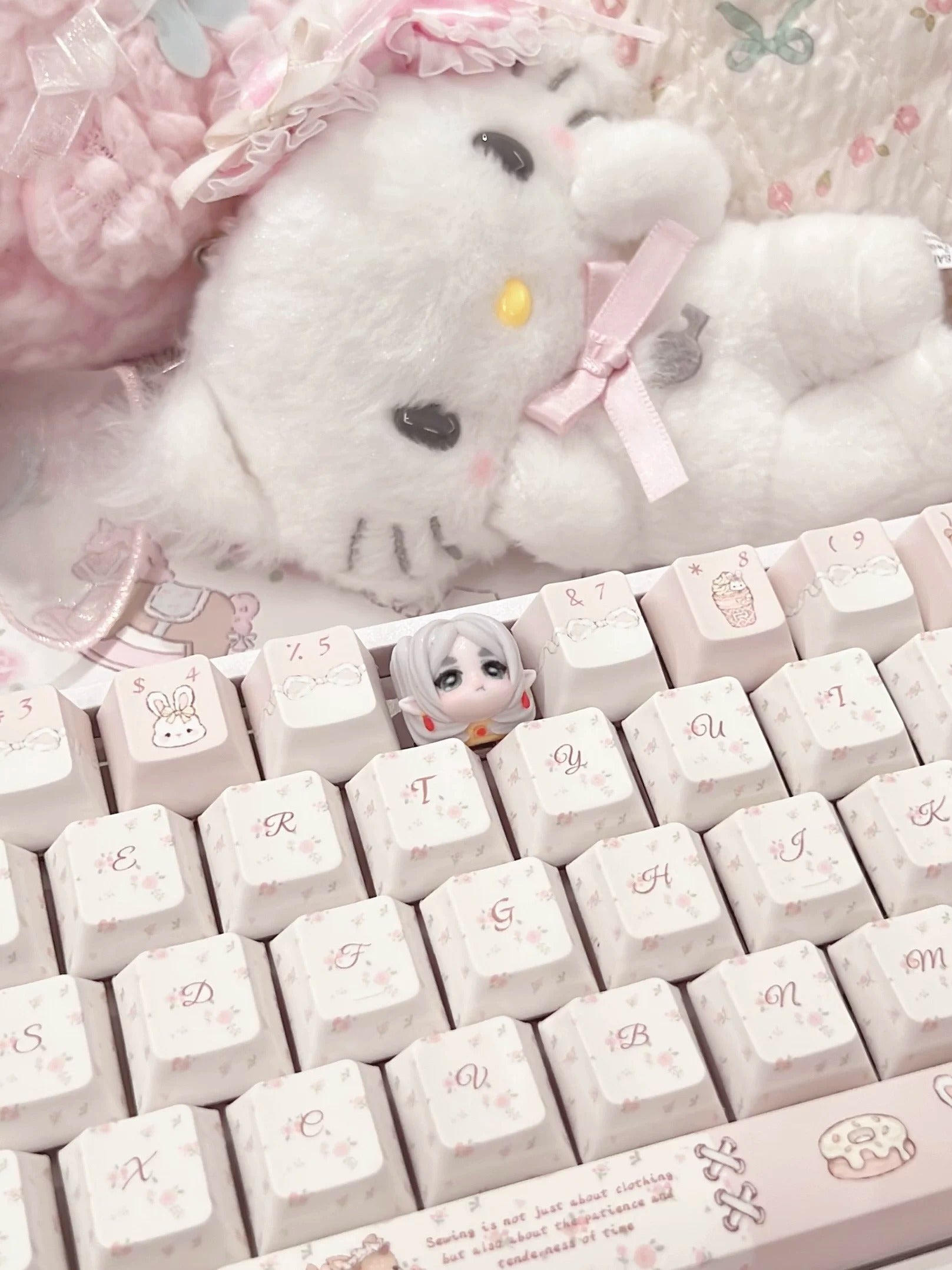 Frieren, Multi colored resin printed personalized keycaps, mechanical keyboard resin decorative keycaps, artistic cartoon anime keycaps