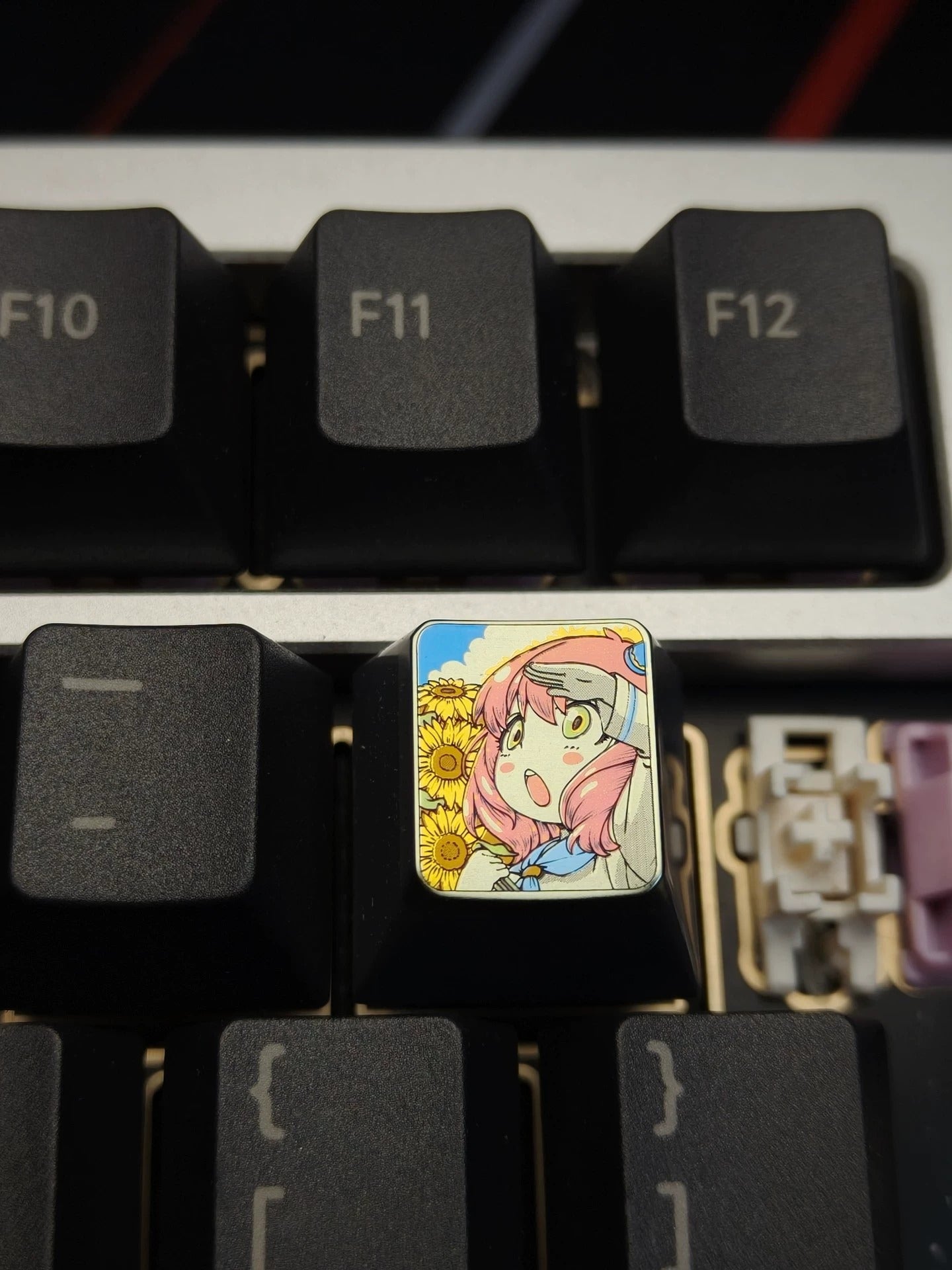 SPY × FAMILY, Anya Forger, 1U titanium alloy personalized keycaps, anime and game culture creative metal decorative keycaps, mechanical keycap art secondary creation keycaps