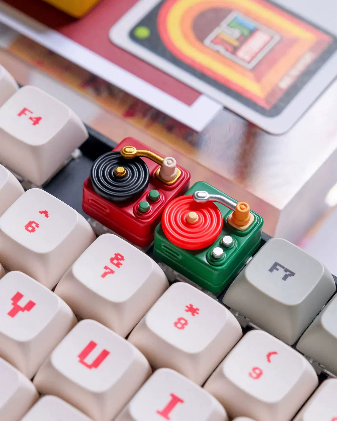 Retro record player, high saturation color Resin Keycaps, retro art creative keycaps, mechanical keyboard decorative keycaps