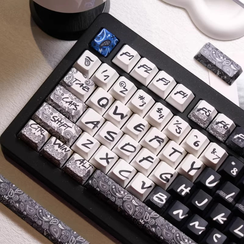 Paisley pattern, black and white dual color matching custom set personalized keycap series, PBT material, compatible with 61/64/68/75/84/87/104 mechanical keyboard keycap set