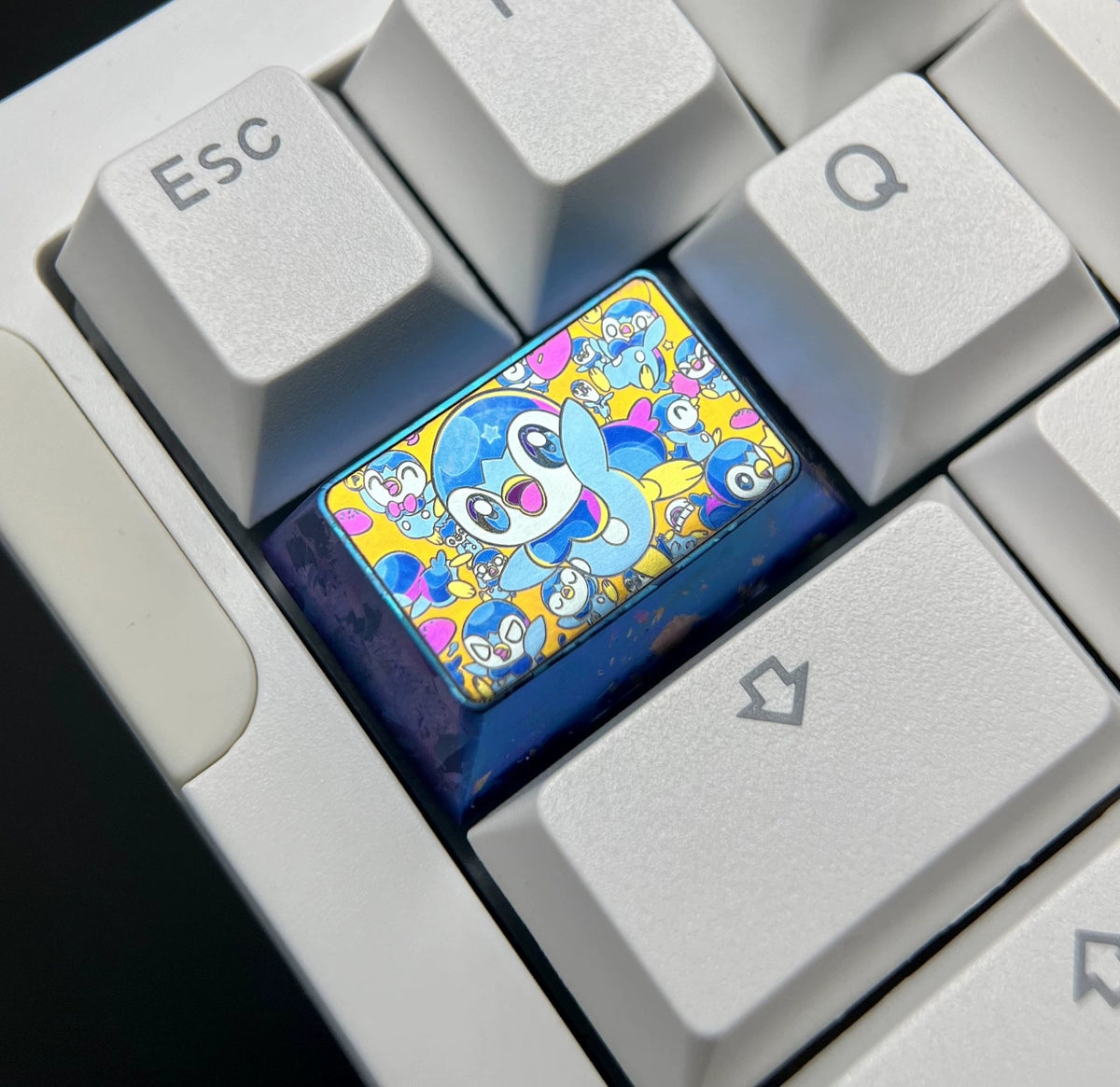 Pok é mon, Piplup 1.5 U/1.75U titanium alloy personalized keycaps, mechanical keyboard metal decorative keycaps, anime and game culture peripheral keycaps