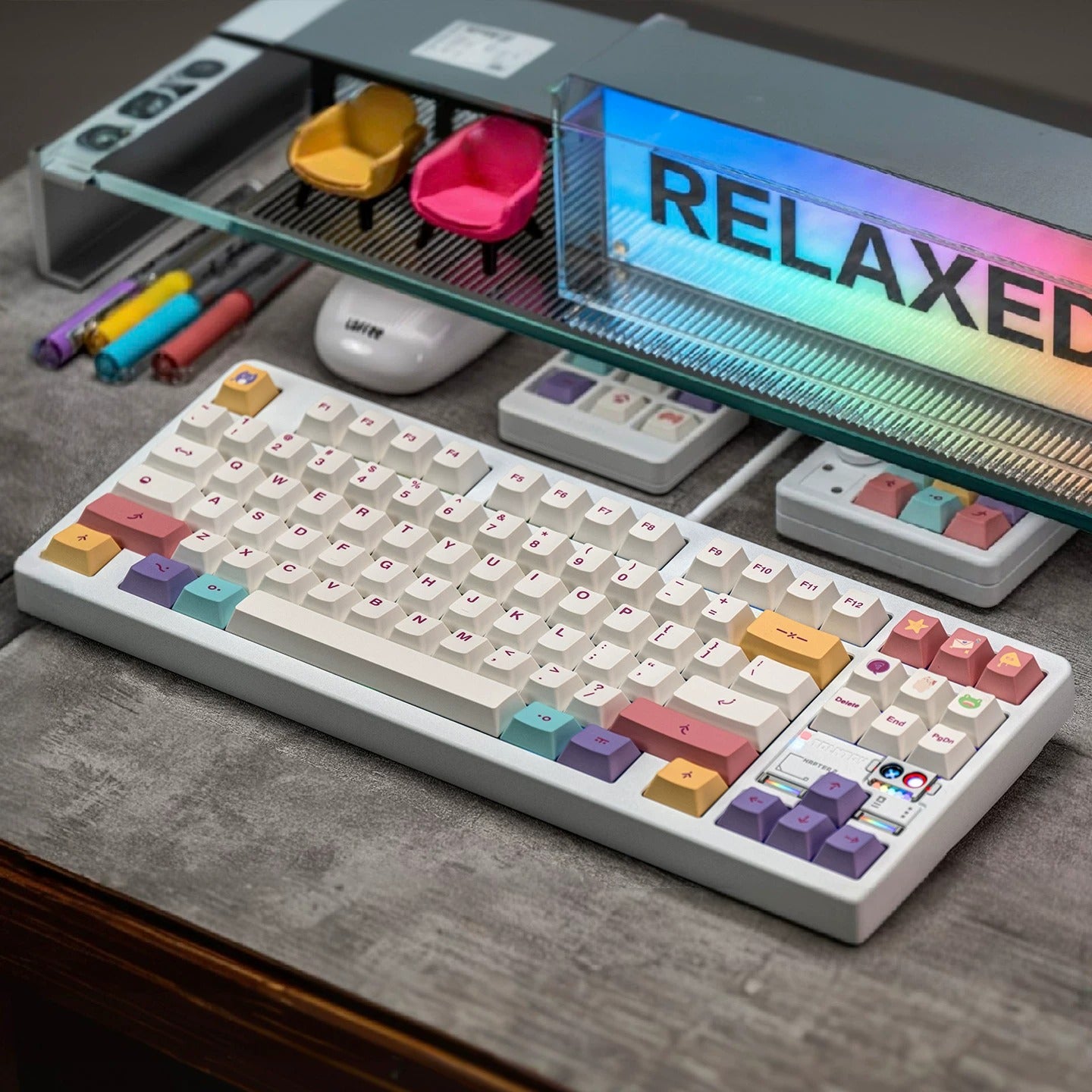 Macaron Color Theme PBT material personalized keycap set, anime and games cultural creative decoration keycap set, compatible with 61/64/68/75/84/87/104 mechanical keyboard
